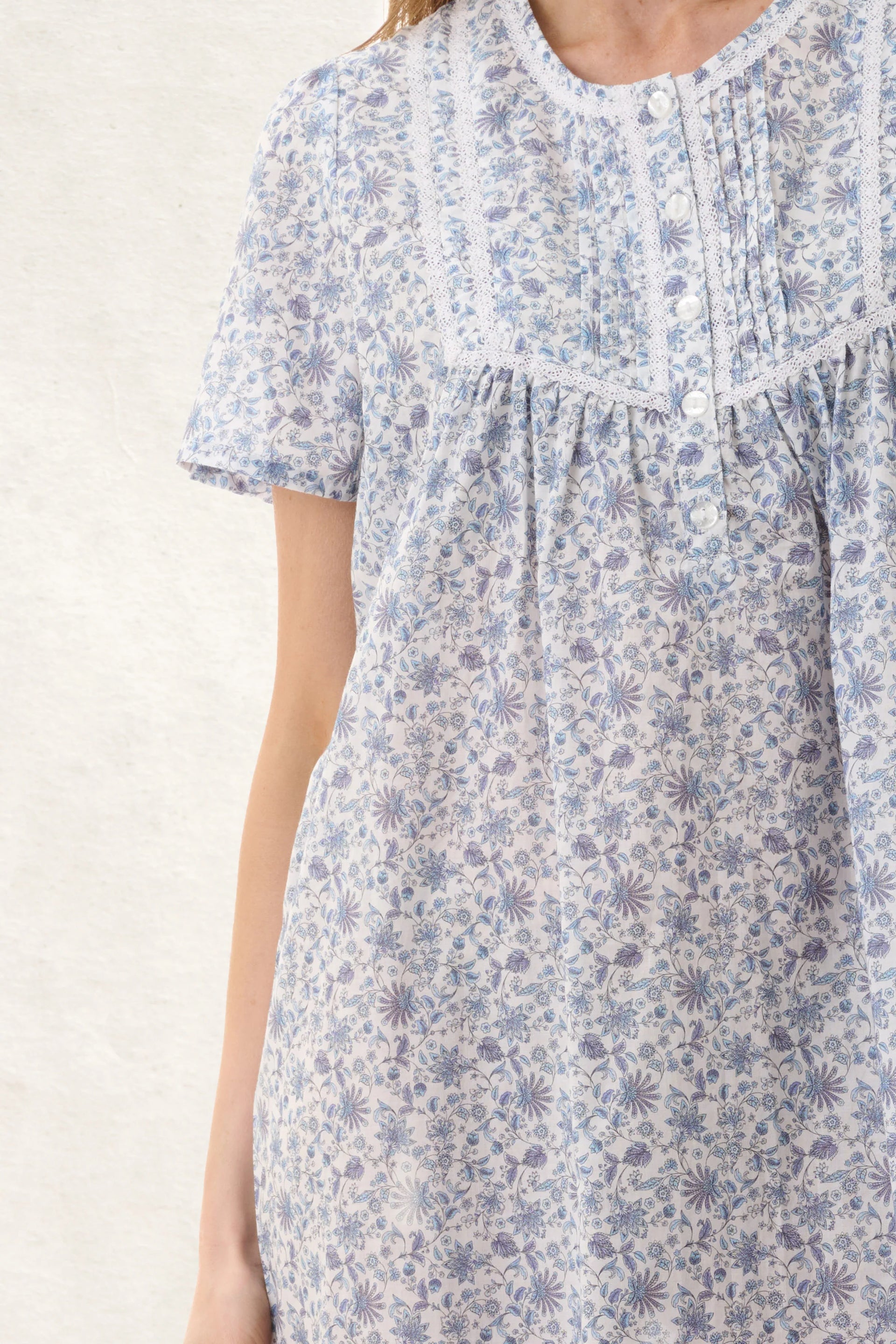 Astrid SSlv Short Nightie