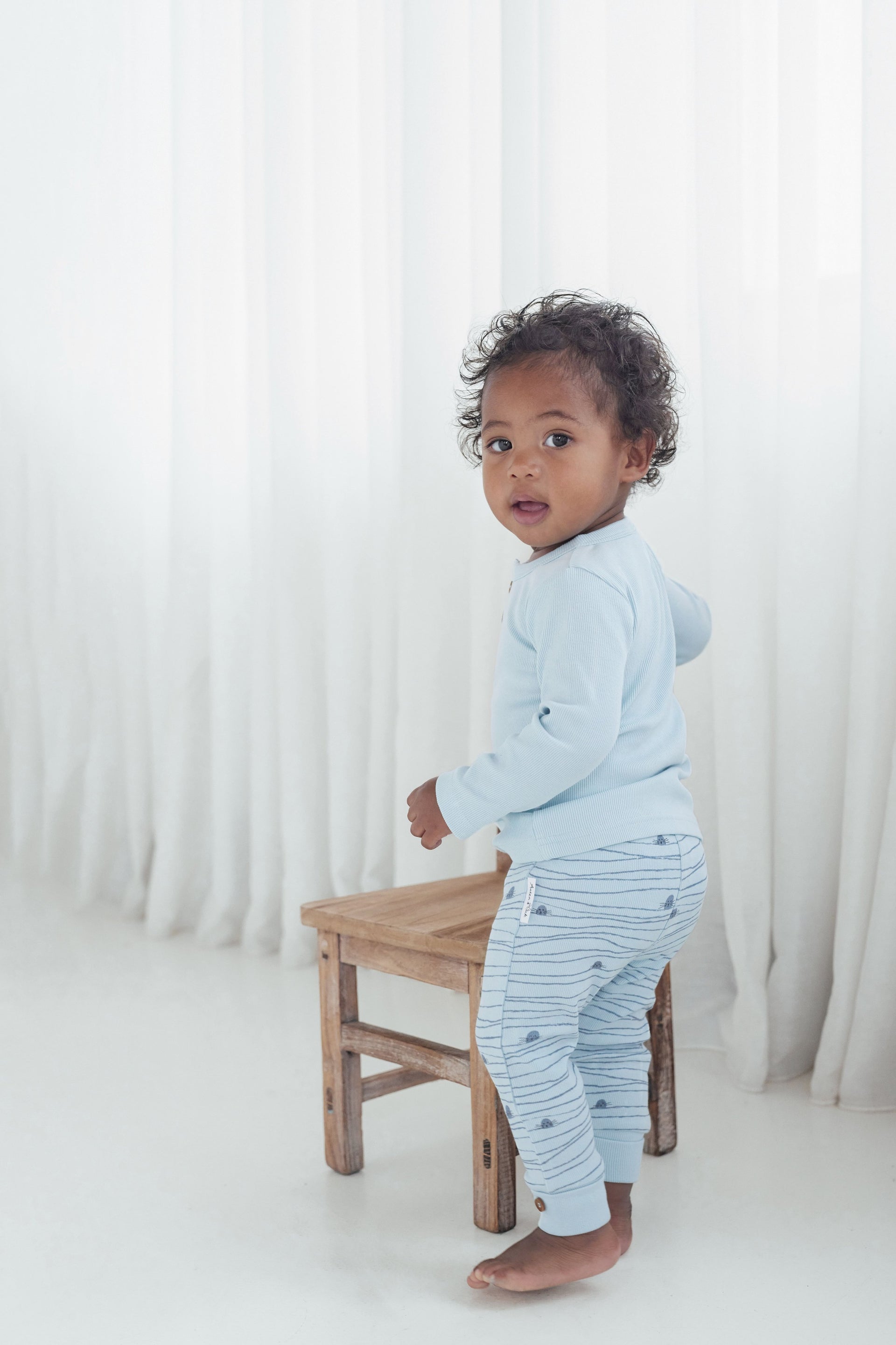 Stripe Seal Rib Legging