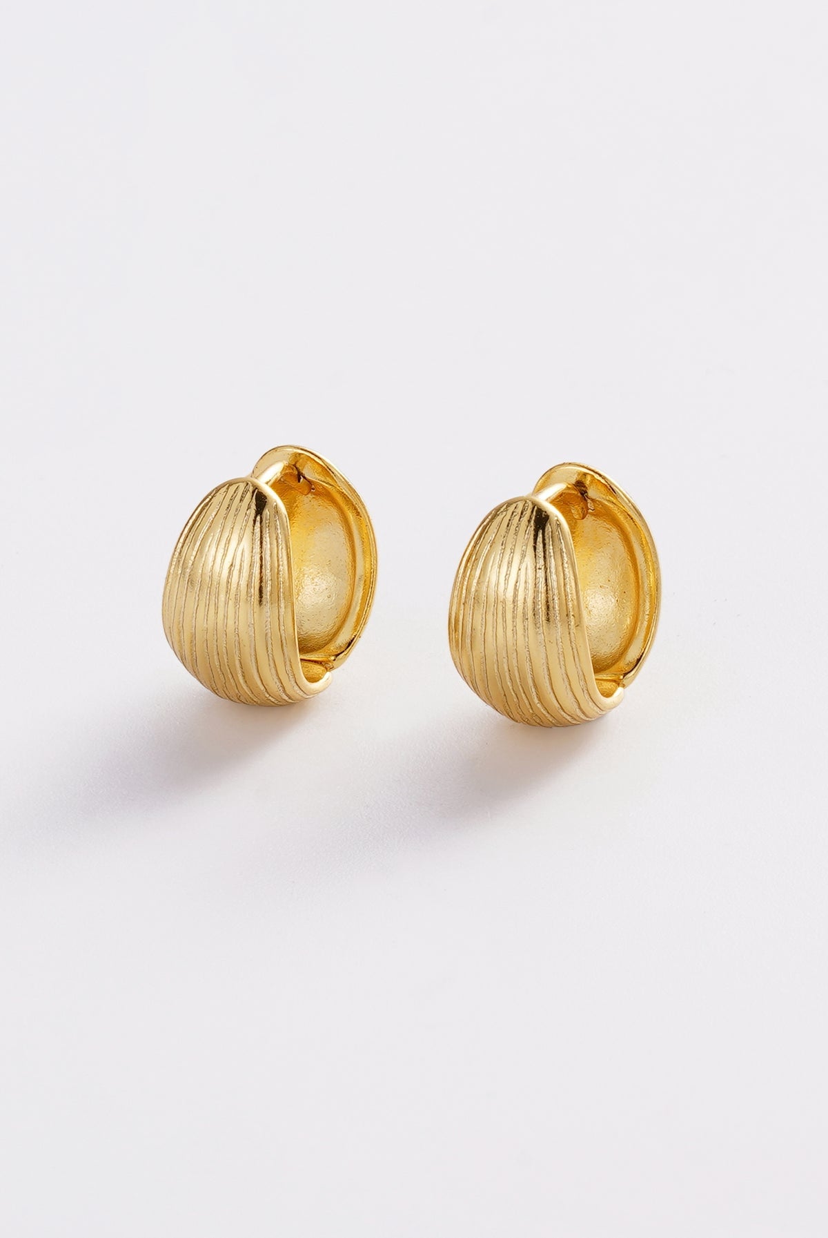 Gia Hoop - Gold or Silver