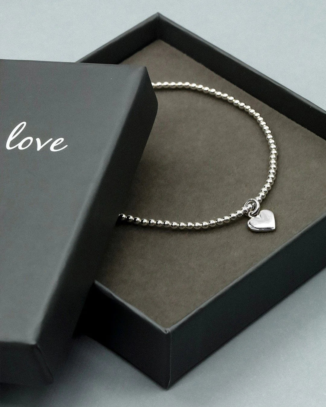 Flat Single Heart Bracelet