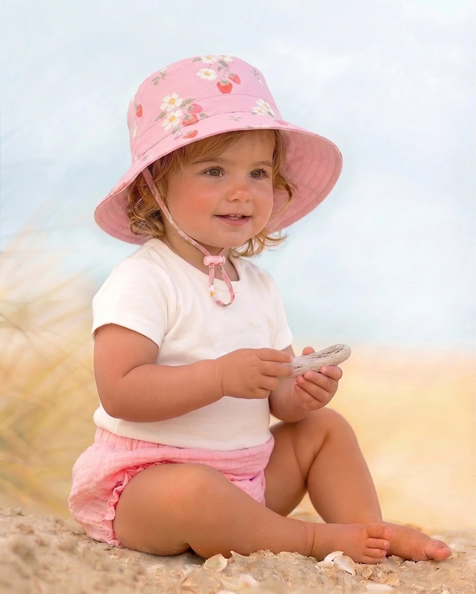 Sunhat Strawberry Fields