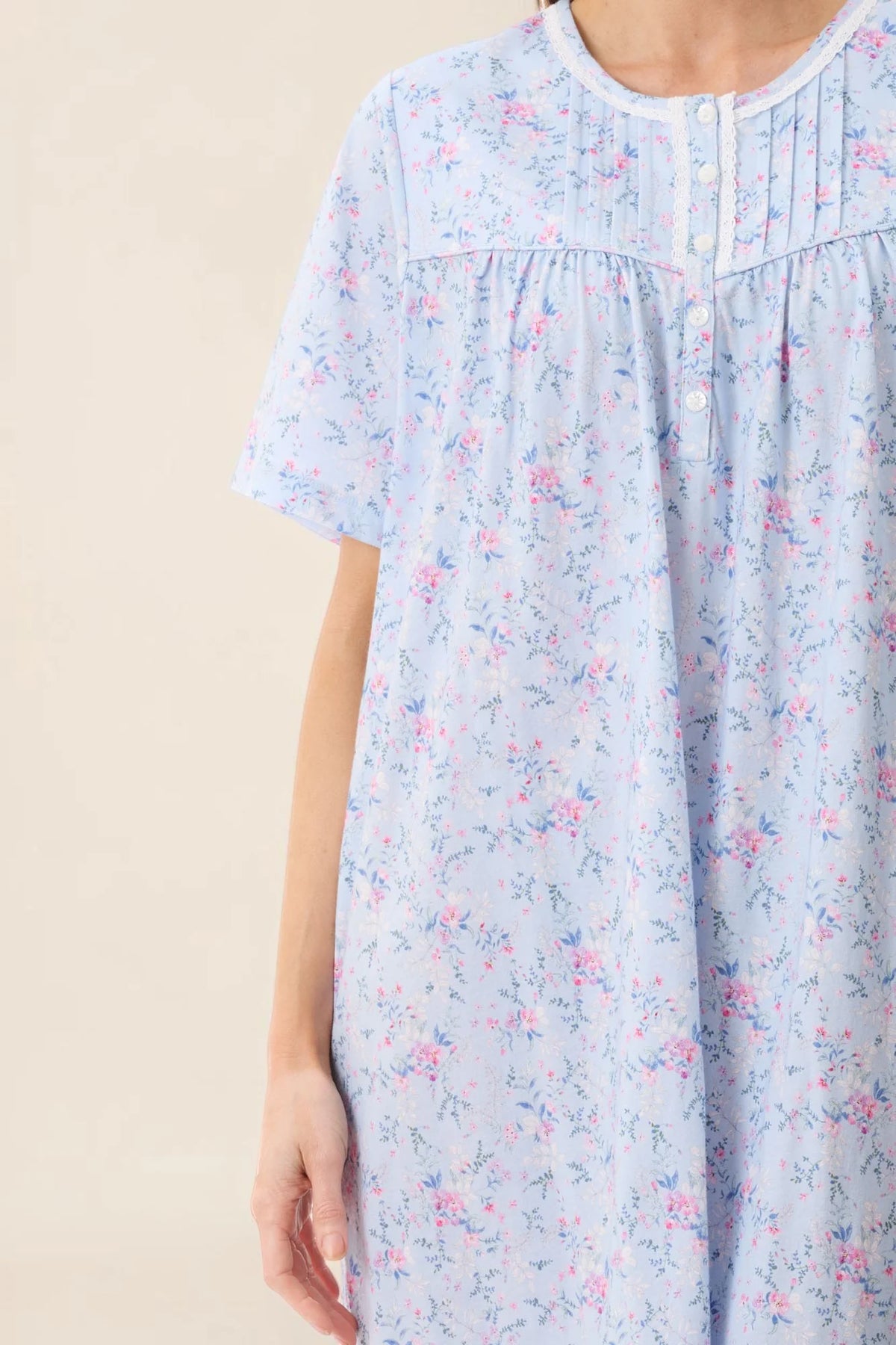 Venice Short Sleeve Short Nightie