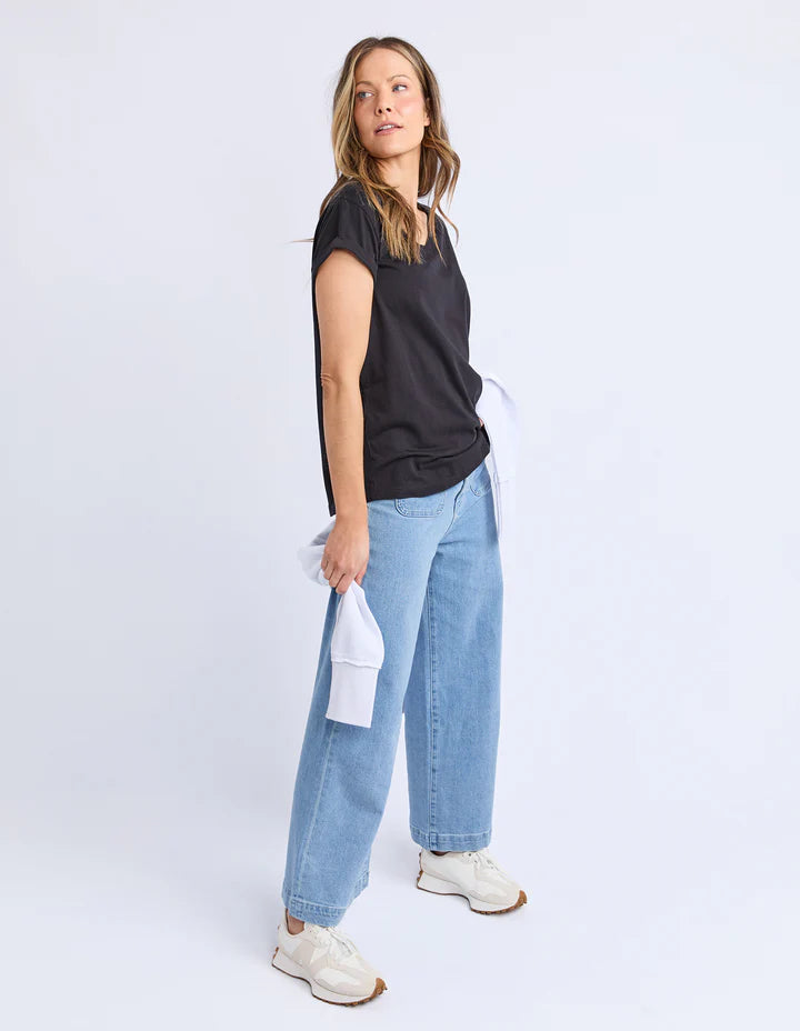 Manly Vee Tee
